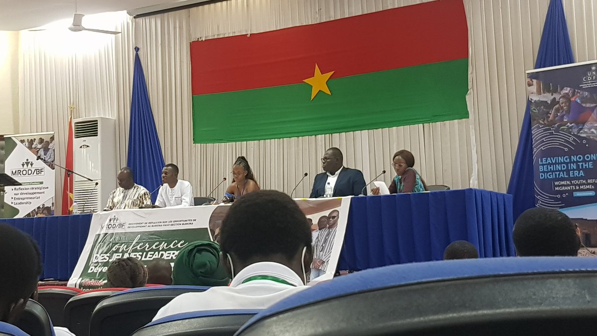 chedoyessi's tweet photo. Les portes de la 5è édition de la #CJLD se sont refermées hier. 3 jours durant nous avons développé des thématiques liées à la #paix, au #leadershipdevelopment, à l'innovation. Nous avons aussi bénéficier des partages d'expérience de plusieurs acteurs du développement.
#YOUTH. https://t.co/2FVylmfMrY