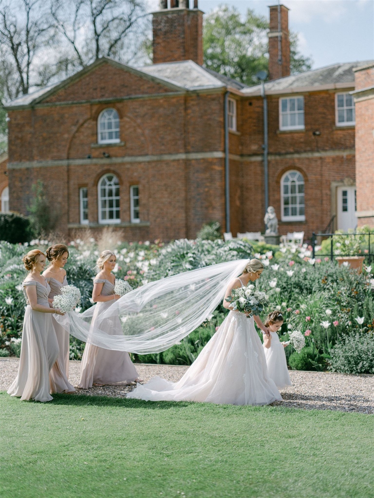 Are you looking to get married in Nottinghamshire in a gorgeous, historic building? ✨⁠ ⁠ The stunning Norwood Park are holding a wedding showcase from 5pm-8pm on Tuesday 13th September!⁠ 💕⁠ Find out more and book your slot now on Guides for Brides: l8r.it/49C9