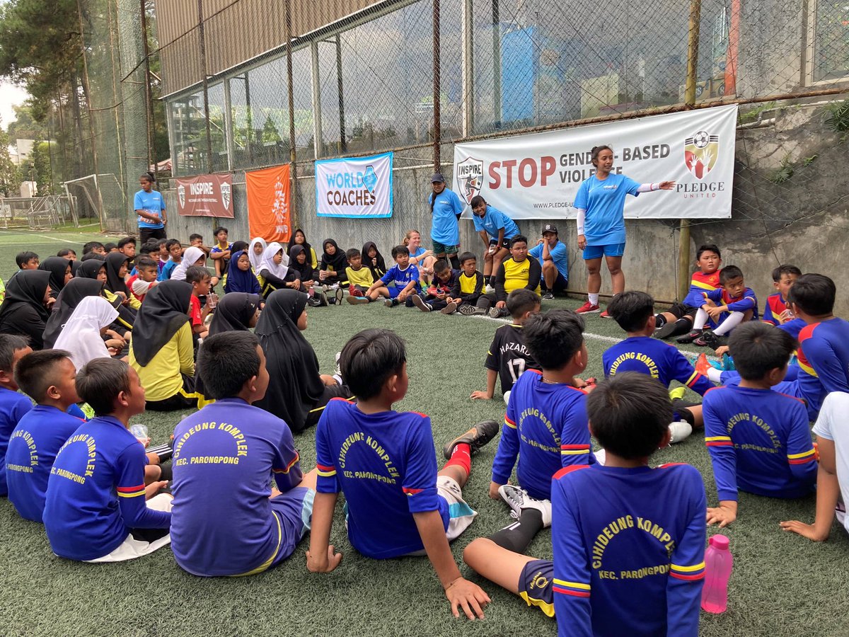 michaelvdstar's tweet photo. Short visit to 🇲🇨 the country of my late grandmother * announcement @KNVB Oranje Indonesia festivals * meetings @PSSI &amp; Ministry of Youth&amp;Sport * meeting with @NLinIndonesia &amp; Dutch Business Network * Visit @inspireindo and our 2 WorldCoaches courses - Terima kasih Indonesia!⚽️🌏 https://t.co/dUWsS81mU4