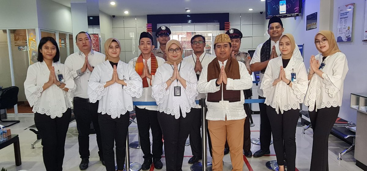 Terimakasih kepada para nasabah  BRI yang selalu setia bertransaksi.
Selamat Hari Pelanggan BRI 2022
Jangan lupa pakai BRIMo
#HPNBRI2022 #ROBRIJAKARTA2