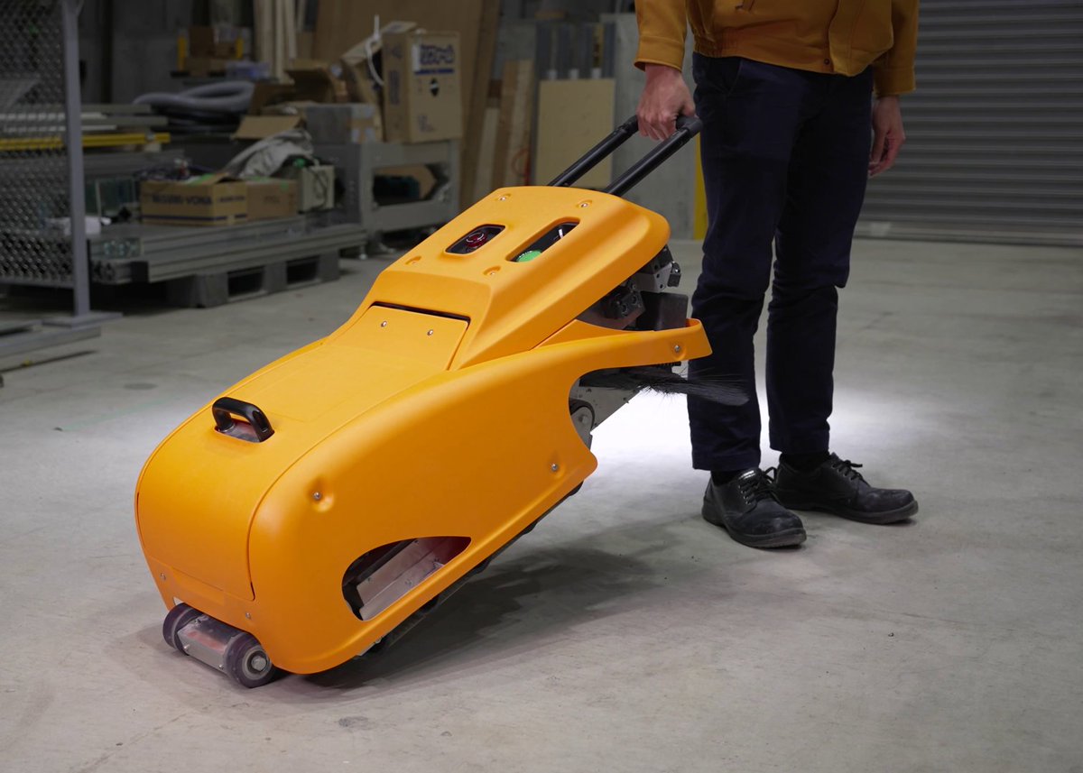 SmartRoboticsJP's tweet image. 長谷工コーポレーション様と共同開発させていただいた、マンション建設現場向け清掃ロボ「HRX™スイーパーS HIPPO™」です！smartrobotics.jp/news/2022/0905
#ロボット #建設RX #建設DX #建設ロボット #掃除ロボット