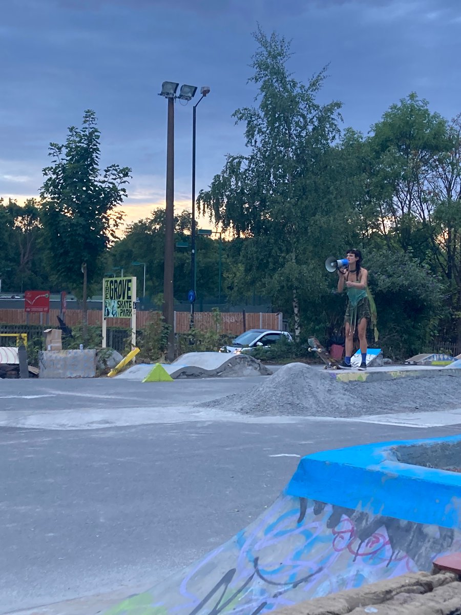 A Midsummer Skate Dream tweet media