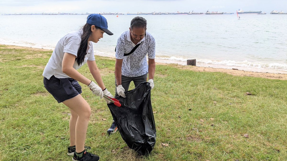 Last Friday (2nd Sept), the #Singapore team, as part of <a href="/wavestone_/">Wavestone</a> 's annual, global Power Day event, organised a beach cleaning session at East Coast Park. 

#Powerday2022 #Wavestone #environmentallyfriendly #IMPACT