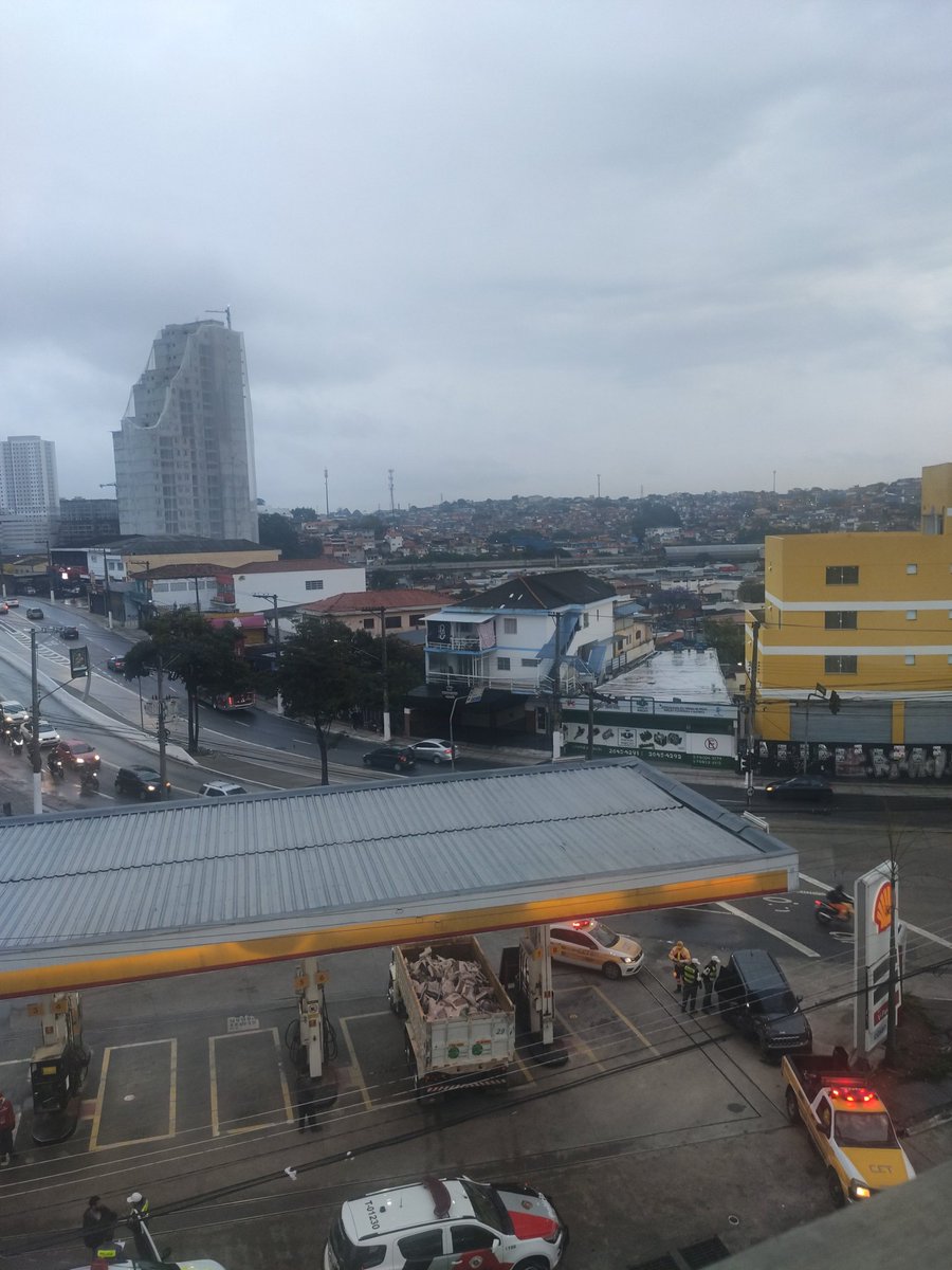 #BDSP A CET já puxou o carro e logo logo libera a faixa da Estrada de itapecerica. Só Esperar.