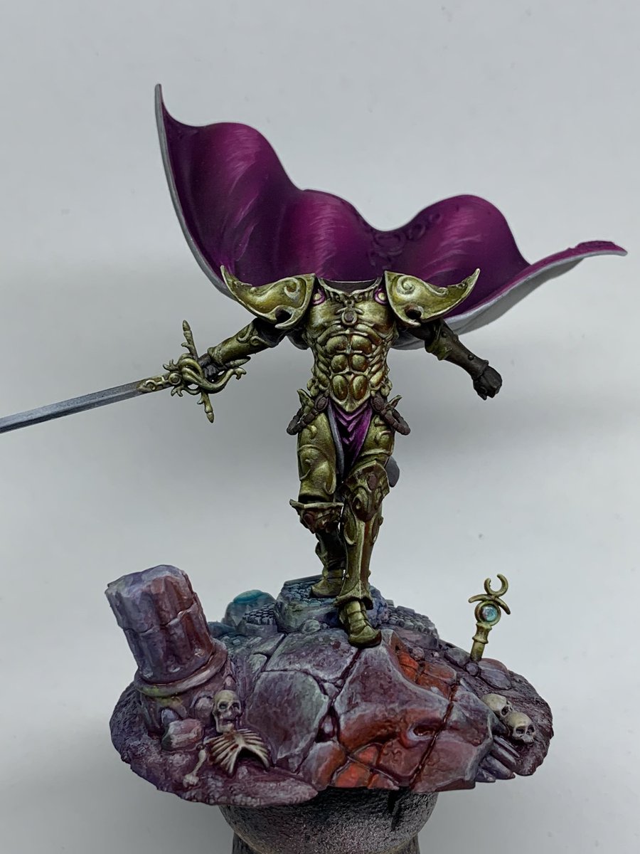 leoghann's tweet photo. Wip of Sigvald the Magnificent! Flowy cape important! https://t.co/EWd3k3urS1