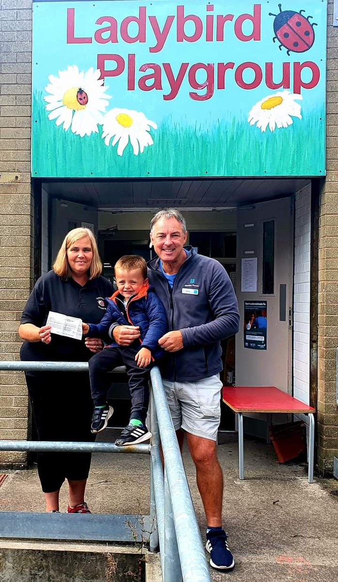 CoopDarin's tweet photo. Had the pleasure of handing over a cheque for £300 to the Ladybird Playgroup.
In the first picture is Paula McGregor from the playgroup, Fiona ( Mayfield manager) and Chris ( Timmergreens manager).
Pic 2, Allison Richardson and wee Argyle who attends the playgroup. 
#itswhatwedo https://t.co/ZKfAU39EbM