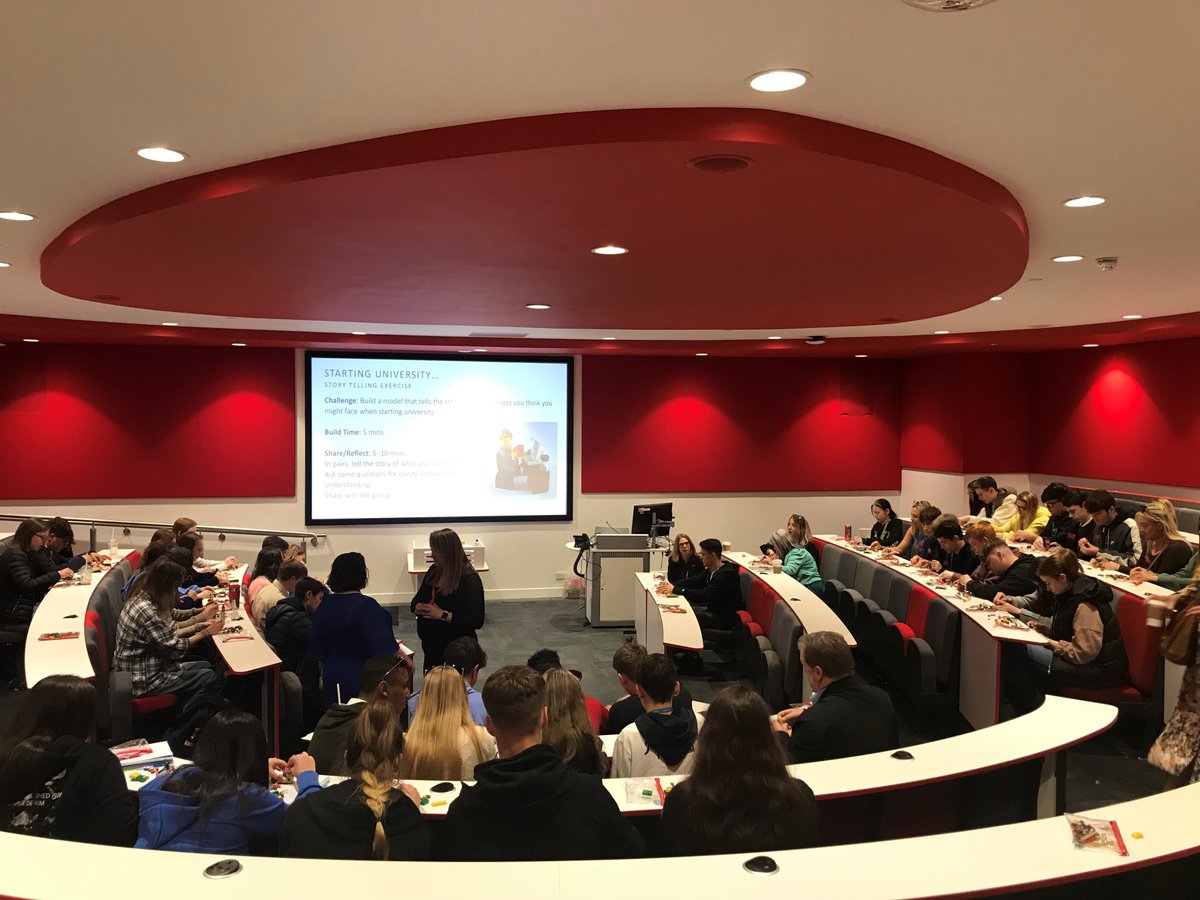 SolentLawSchool's tweet photo. Our next @SolentUni Business and Law Taster Day &amp; Career Conference with @SUS_Business will be on Tuesday 11 October for level 3 (year 12/13) students. Please contact Sophia.Basi@solent.ac.uk or John.Wilson@solent.ac.uk��to make a group booking. (Pictures from last year's event) https://t.co/lBL8I3kbMO