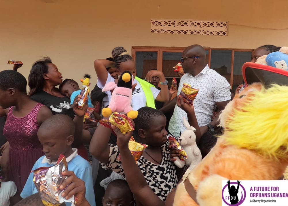 ffouganda's tweet photo. An uplifting word or act of kindness can change a life. Its our pride and happiness at A Future For Orphans Uganda to have a positive impact in people's lives especially the children. CEO Mr. Katende Rubonette &amp;staff during the charity work in Busabala.
#AFFOU
#GiveLittleSaveMany https://t.co/48otWmjWwL