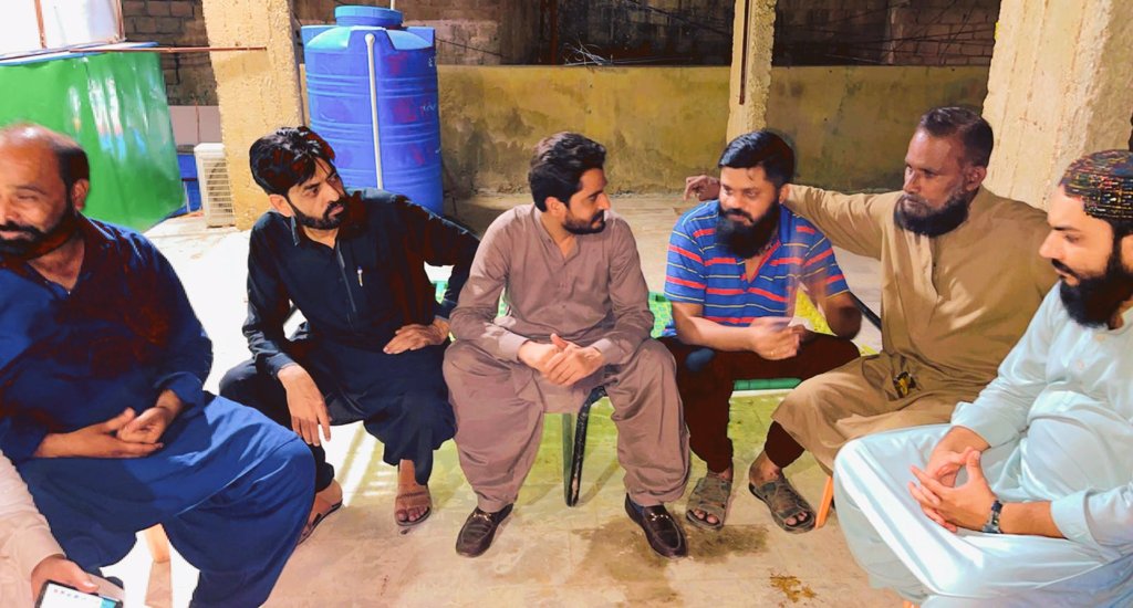 WaqasAhmdPPP's tweet photo. پیپلز پارٹی ضلع کورنگی کے سیکٹری اطلاعات @JaniMemonPPP اور Ps124 کے @SaleemAwan_PPP سے #CBKC وارڈ2 کے صدر @JamshaidKhanPPP اور وارڈ4 کے صدر آصف کچھی کی ملاقات
بھٹائی کالونی کے مسائل پر بات چیت کی اس موقع پر لالا قمر نزر ظہور علی نواز دانش خان بھی موجود تھے
@SaeedGhani1 https://t.co/Xc50iuJbua