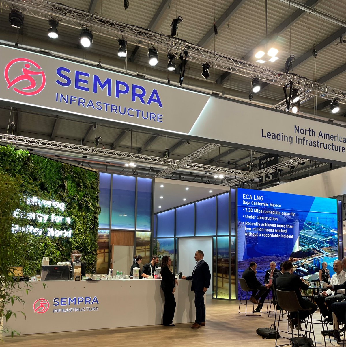 SempraInfra's tweet photo. We are here at #Gastech 2022! Come visit our Sempra Infrastructure team at stand #13G05, pick up some great SI swag &amp; learn more about how Sempra Infrastructure can support global efforts for safe, secure &amp; cleaner #energy supplies that will help enable the #energytransition. https://t.co/eimJtd2QQd