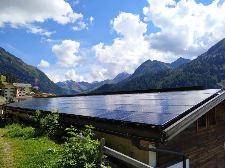 Rural and remote areas are vital to our way of life 💚

As they face distinct challenges from urban areas, they need tailored policies and instruments 🙏

Learn in this article how to enable the #lowcarbon  transition in #rural areas 👉 bit.ly/3vqGrX4
