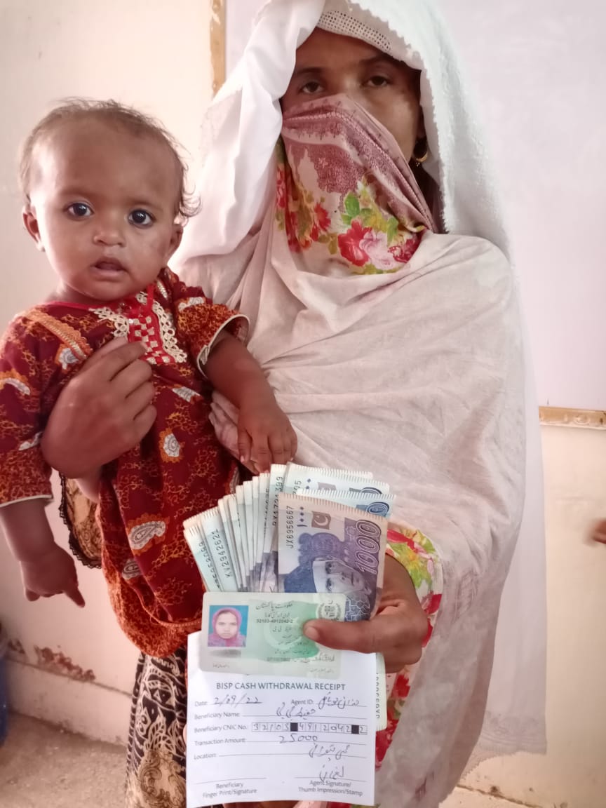 BISP_EMPLOYEES's tweet photo. سیلاب زدگان کیلئے امداد کی فراہمی میں بی آئی ایس پی ملازمین اپنے فرائض سرانجام دینے میں کوشاں۔
@ShaziaAttaMarri @bisp_pakistan @BBhuttoZardari @MuradAliShahPPP @CMShehbaz
#Timescalepromotion #RegularPromotion #MedicalforBISPEmployees #Pension #ContingentEmployeesRegularisation https://t.co/DA3CxVfl1L