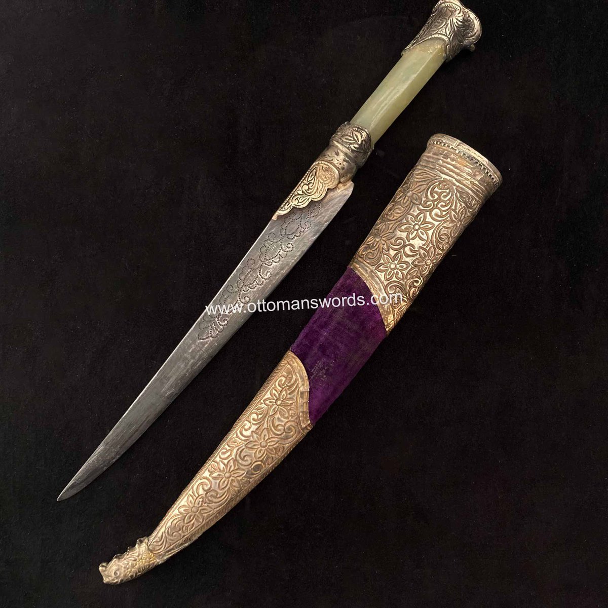 Ottoman Dagger, Najaf Stone with Handle. 
Limited edition produced.
Free worldwide delivery ✈️↙️
ottomanswords.com/daggers/

#dagger #ottomandagger
