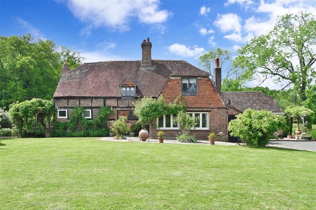 MyMoveTracker's tweet photo. 🛏️ 4 bedrooms⁠
💷 £1,200,000⁠
📌 Holtye Road, East Grinstead, West Sussex⁠
🔑Marketed by @cubittandwest⁠
⁠
Simply stunning Grade II listed detached farmhouse with independent studio &amp; set in 2.73 acres with a delightful large pond. #forsale #home #properties #realestate⁠ https://t.co/1rEXJhdJvR