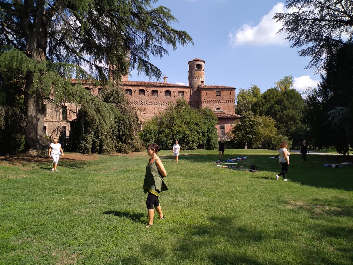 DottssaBalocco's tweet photo. Un grazie speciale a tutti coloro che con la loro presenza hanno reso possibile RITROVIAMOCI! al Castello di Macello.

E' stata una giornata partecipata, ricca di contenuti ed esperienze.

#yoga #mindfulness #mindfuleating #vipassana #benessere #relazione #esperienza #curiosità https://t.co/q86G0yX9J9