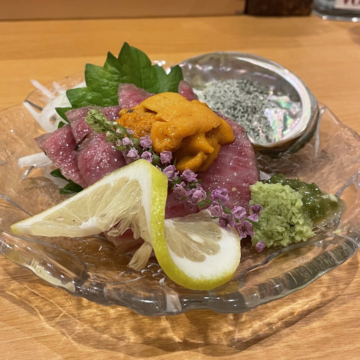 yui__gourmet_'s tweet photo. 【鮨工房ながまさ】
🏠大阪 福島　3分

デートにぴったり！！！店内綺麗でアラカルトで頼めるお鮨屋さん🍣
何食べても美味しい！アテも沢山あってお鮨が1貫から頼めるのでちょっとお鮨食べたいなーにもぴったり！日本酒もいっぱい置いてあった！
#大阪グルメ #関西グルメ #グルメ https://t.co/y4TN9iEbGU