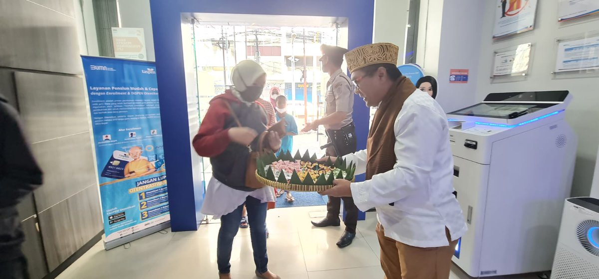 Selamat Hari Pelanggan BRI 2022
Jangan lupa selalu menggunakan BRIMO untuk transaksi yang lebih mudah, cepat dan murah.
#HPNBRI2022 #ROBRIJAKARTA2