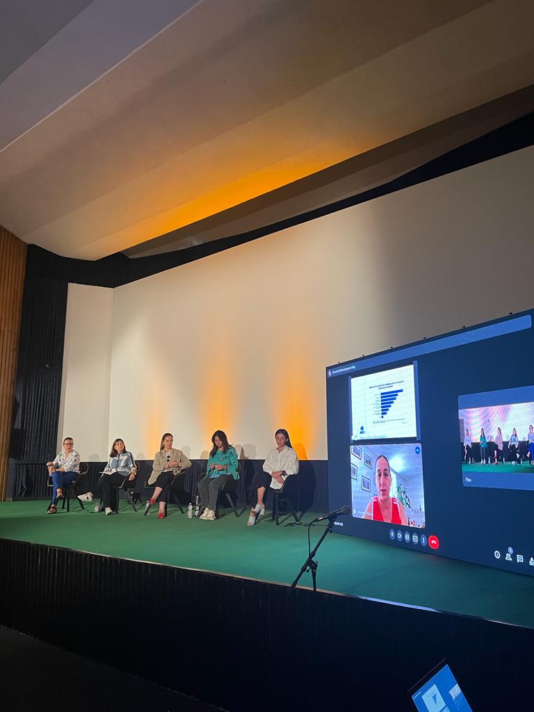 AlexPriante's tweet photo. Thank youMinister @MirelaKumbaro for iniviting me to take part in the #checkinfest panel as a keynote speaker presenting @UNWTO's work to support tourism recovery, further development and sustainability.
#RestartTourism #RethinkTourism #ForPeopleByPeople https://t.co/8TQ6KVyi12