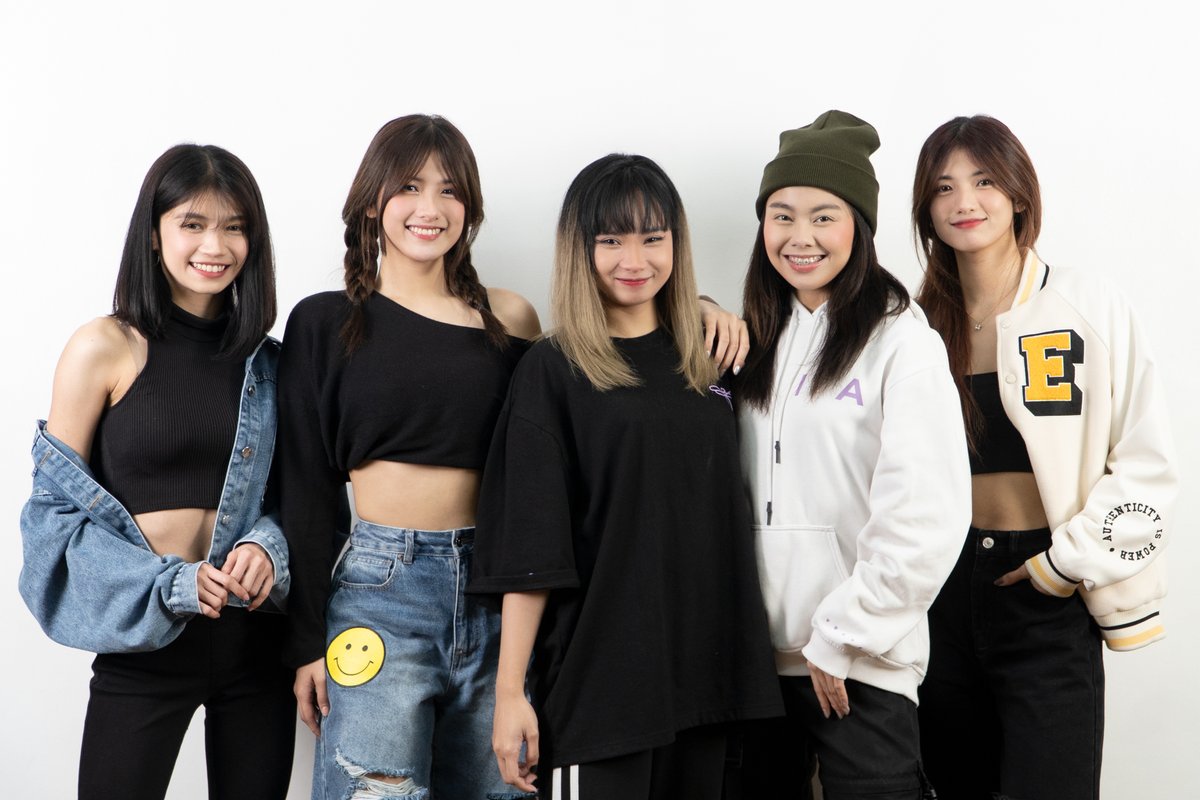 KAIAOfficialPH's tweet photo. [KAIA BA?]

KAIA Ba?
Group Photos
❣

Watch the first episode here
📌https://t.co/f4pRY370ro

KAIA BA
#KAIA #KAIABa #KAIABa_EP1 https://t.co/tWz7rDyvv5
