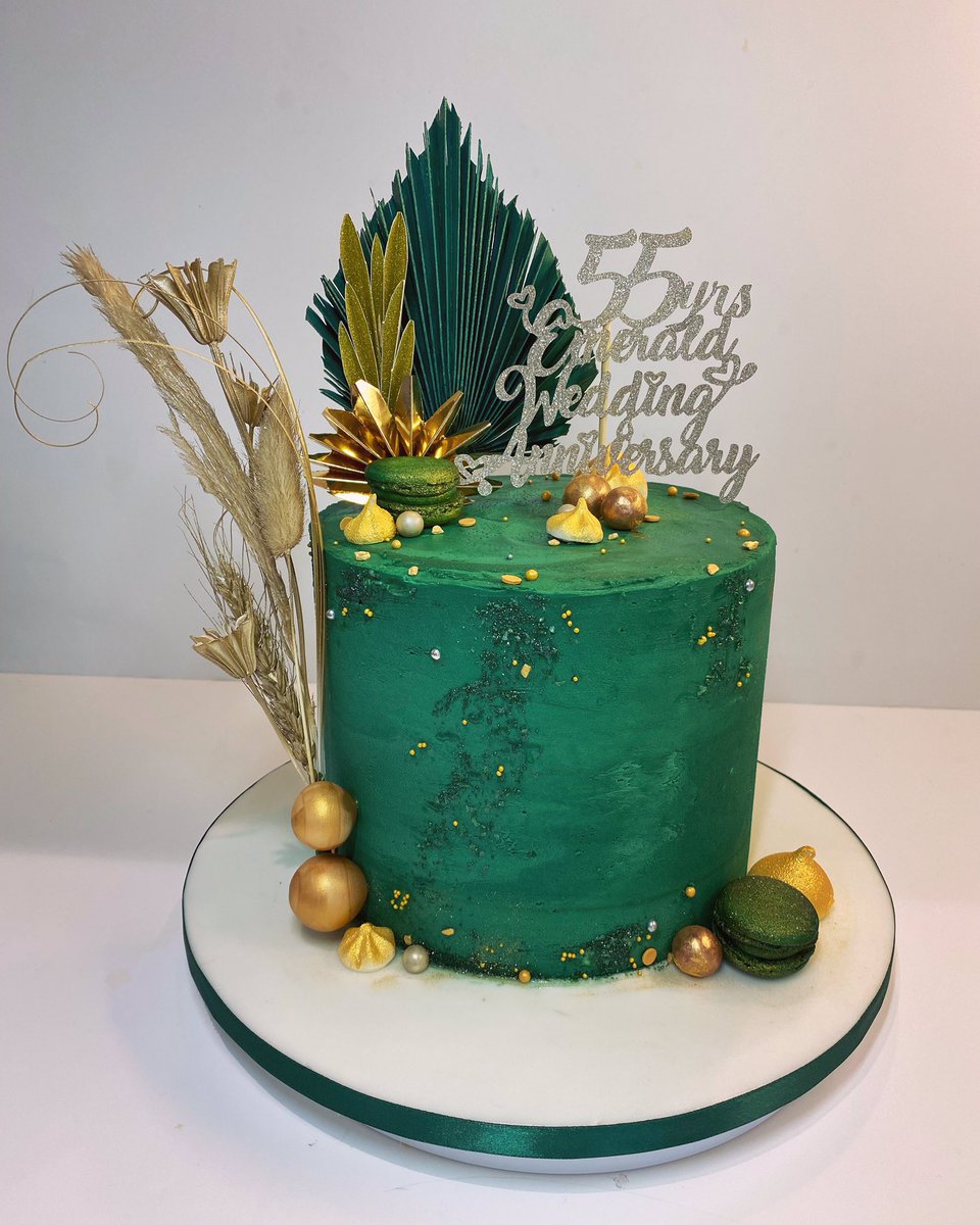 Emerald for 55yrs anniversary 💚