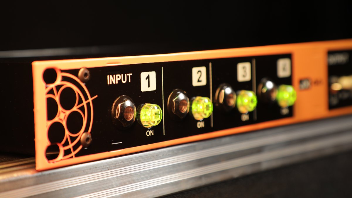 Radial_Eng's tweet photo. The JX44 V2 is a guitar, amp, and FX Signal manager, built to withstand concert touring.
#livesound #proaudio #radialeng
https://t.co/F5YLQfLJkv https://t.co/S0baLj6HmY