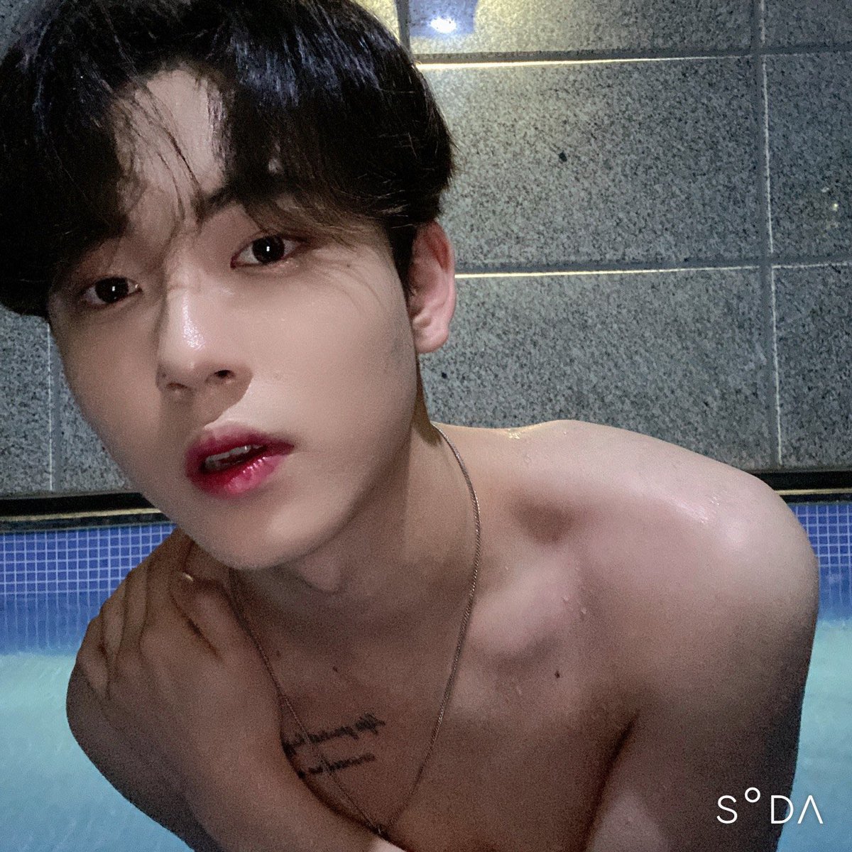 konanhihi_zip's tweet photo. 220905 정현 고독방 미공개 사진 업로드

🔒미미미미ㅣ미친ㅋㅋㅋㅋ 깜짝이야! 또 선물 놓고 튀었음 ( o̴̶̷̥᷅⌓o̴̶̷᷄ ) #감동이에요🥹 https://t.co/kBYzc1HR7T