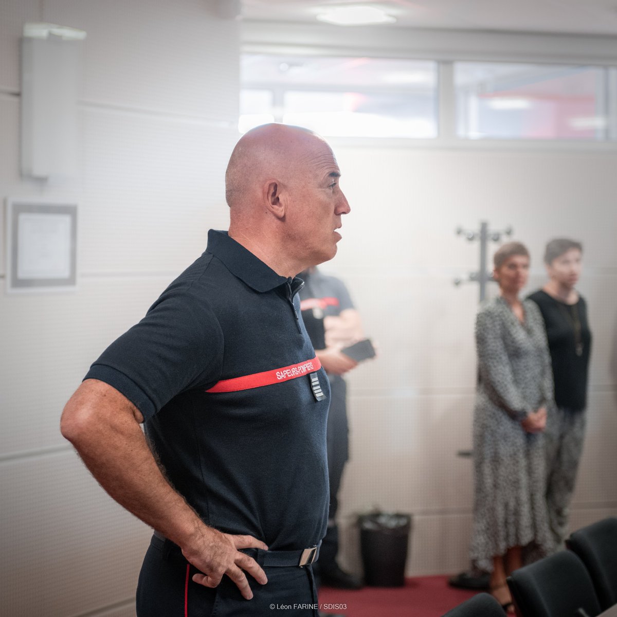 Pompiers03's tweet photo. [ #NOUVELLESRECRUES ]

Ce matin le Colonel hors classe Philippe SANSA, Directeur du SDIS de l'Allier, et l'ensemble du comité de direction ont accueilli les nouveaux caporaux de sapeurs-pompiers professionnels recrutés ces derniers mois. https://t.co/uv7tUTw1WF