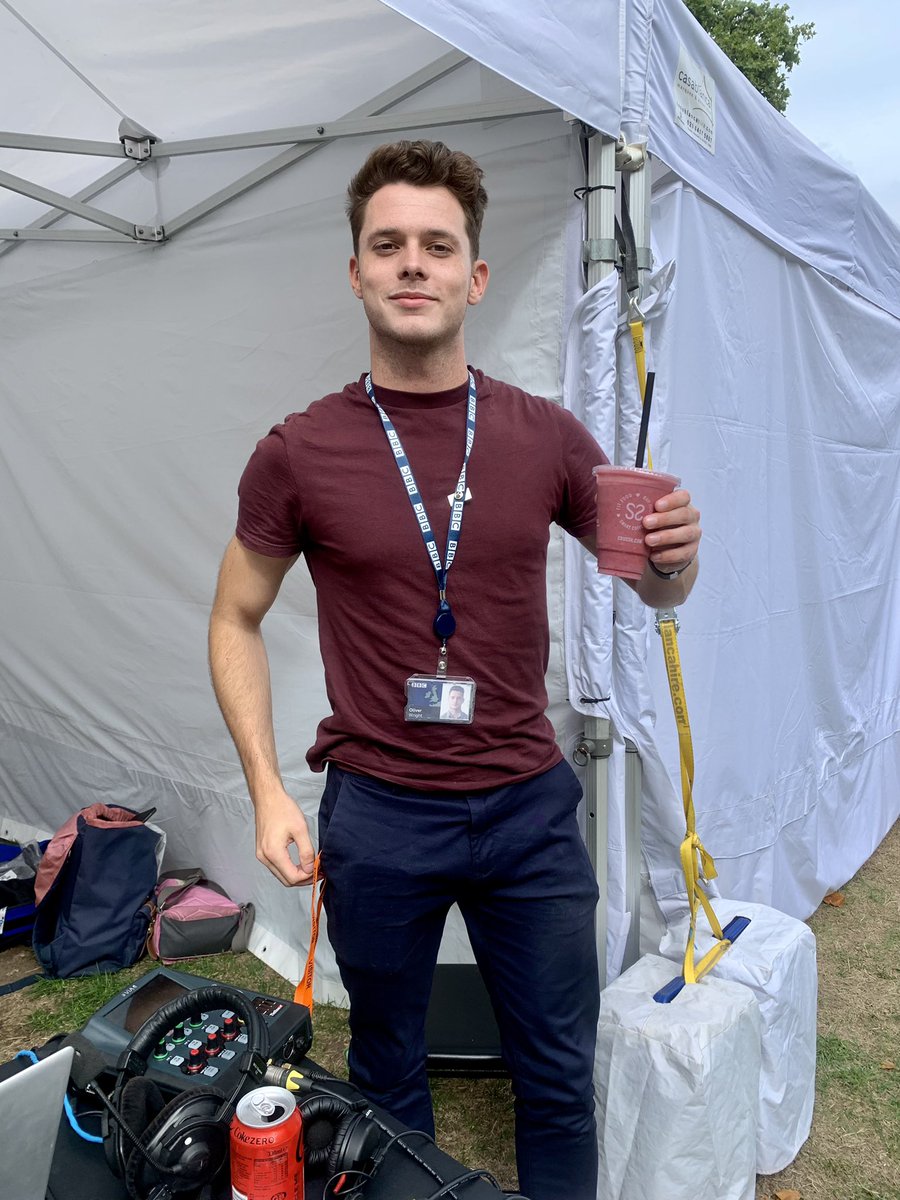 Fionasstalker's tweet image. Wingman @ImOliverWright with his “Energy Blast” smoothie - #InTheZone #DrivetimeVibes #CollegeGreen