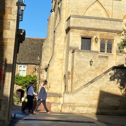 OakhamSch's tweet photo. Welcome back to our staff and pupils for the new academic year! #firstdaysback #beautifulmorning☀️ https://t.co/fmWxek4VAI