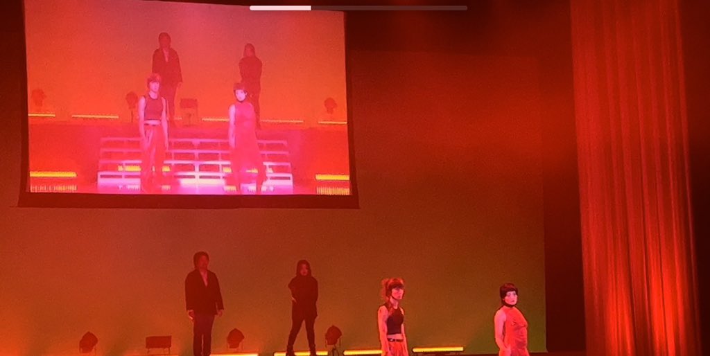 1999_rentgen_21's tweet photo. 昨日旭川市民文化会館大ホールで行われたATCBBFESTIVAL2022の実技講師ARTISM HAJIMEさんのステージでヘアメイクアシスタントとしてステージに立たせて頂きました。

音楽や照明、衣装など全てプロデュースさせて頂けて大変貴重で幸せな時間でした。 https://t.co/yreYhylou0