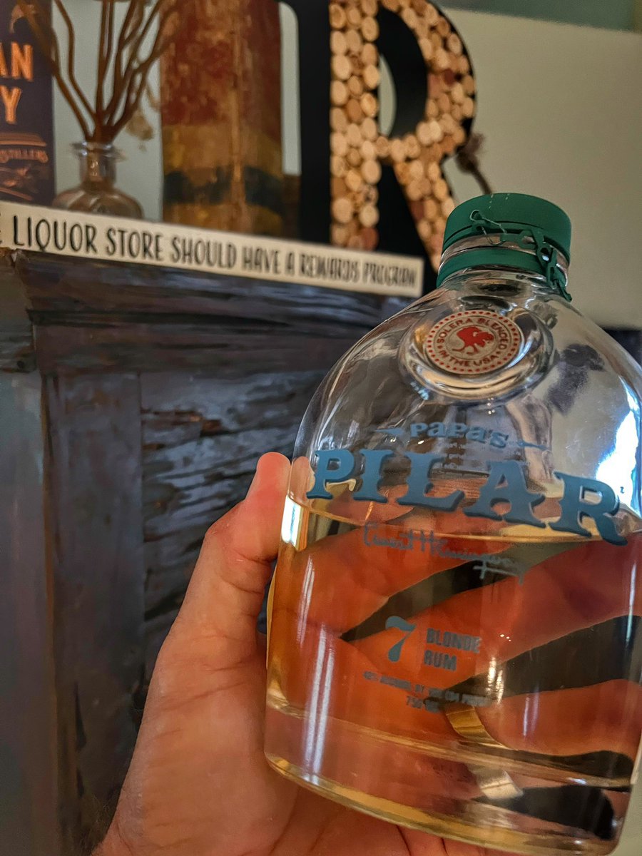 FlatsClass's tweet photo. Weekends are for enjoying @papaspilar and relaxing… #neveraspectator #rum #flatsclasstv #captcarichardson https://t.co/KuekJamTl7