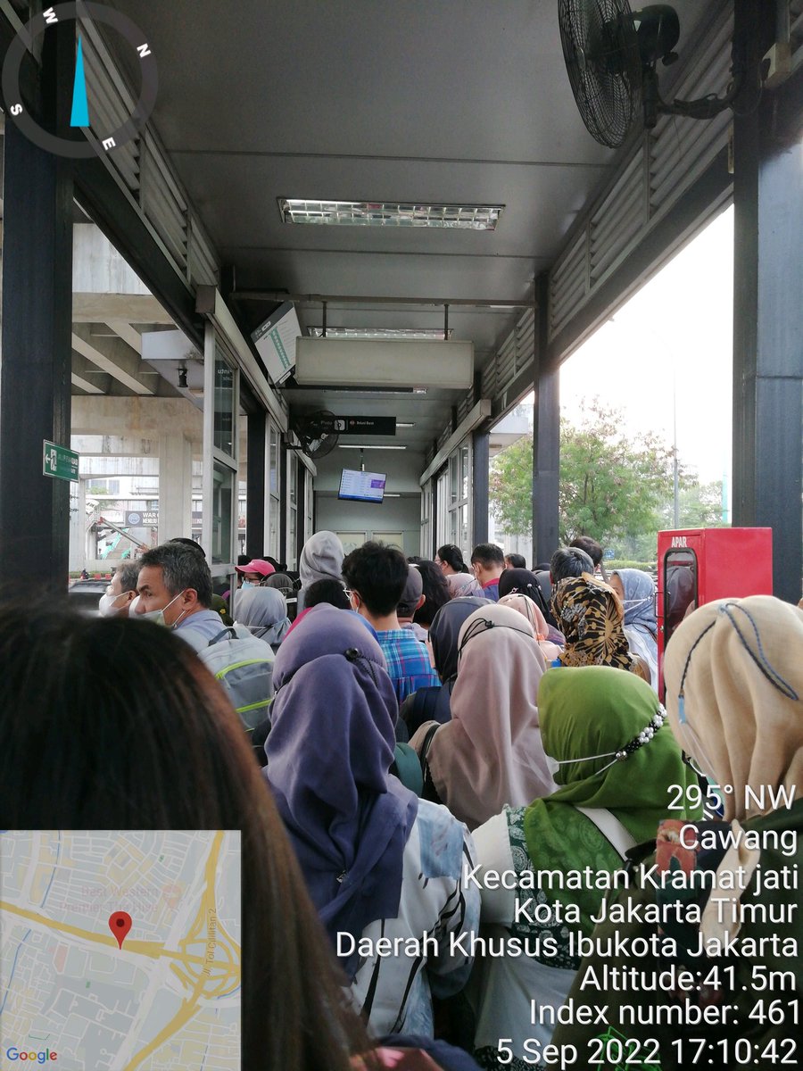 taufiktin's tweet photo. @PT_Transjakarta antrean menunggu B21 Bekasi Timur - Cawang. https://t.co/EdICdYLFvK
