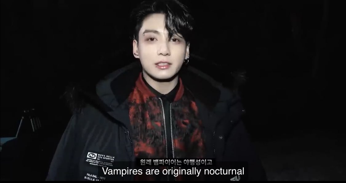 mikro_kosmos_'s tweet photo. me at age 13 after i finished watching twilight n i became a vampire expert: https://t.co/ta0qyTzVy3