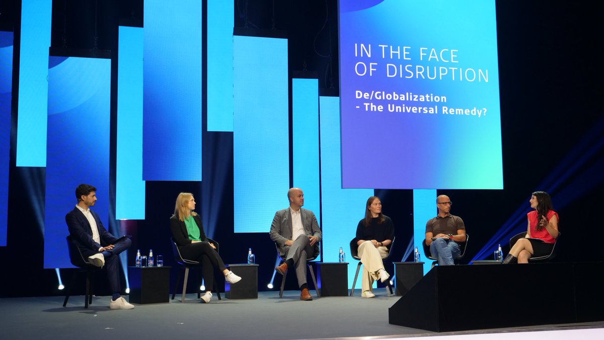IFA_Berlin's tweet photo. De/Globalization – is there a Right or Wrong?

@MoritzVargas (@greenpeace_de), Kristina Bonitz (diffferent, Strategy Consulting), Melanie Vogelbach
(@DIHK_News) and @MFratzscher (@DIW_Berlin) were discussing this question at #IFASummit. #IFA2022 https://t.co/IhghxQwwZ5