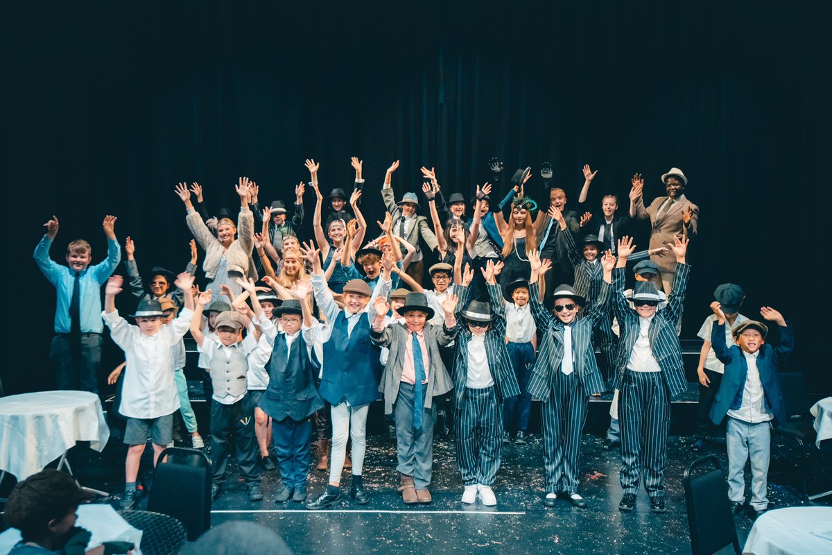 What fun we had at our summer school putting on our production of Bugsy Malone @watersidearts_ 
Photo by @mercurialcreative 
#theatreshow #bugsymalone #dramakids #showinaweek #watersideartscentre #artfulplayground #manchestertheatreschool