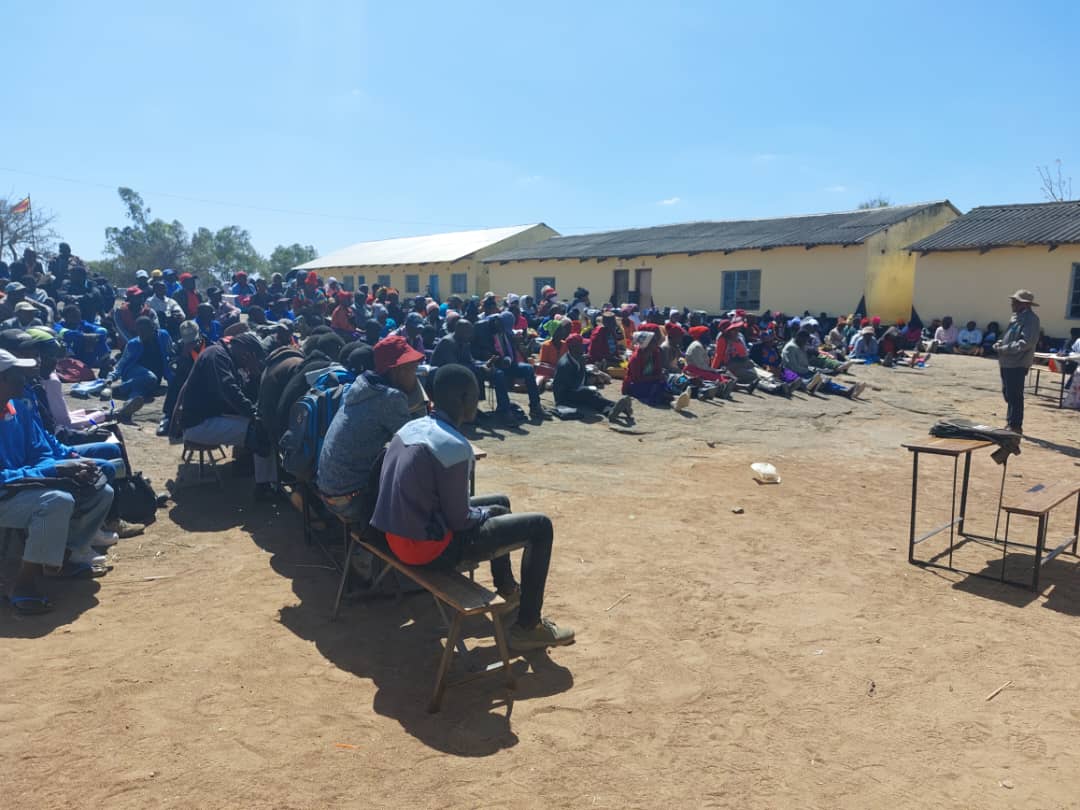 DepofIrrigation's tweet photo. TRAINING FOR TRANSFORMATION
#bouncingbackbetter
#wholegovtonestoptraining
#DOI 
@EngChitsungo 
@basera_john 
@sirpzim 
Training farmers to become business minded irrigators at Chemakudo  &amp; Inyala schemes using one stop whole govt approach 
Transforming lives and changing mindsets https://t.co/u3NYK08g1p