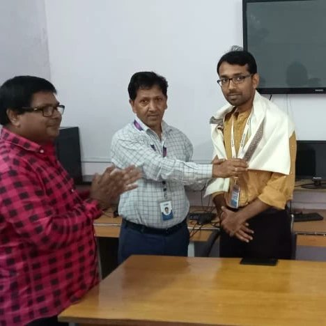 FARamnagar's tweet photo. On the occasion of Teacher's Day, respected Branch Manager of SBI, Bhawal Branch felicitated our Vice-Principal sir. A wonderful programme organised by our loving students impressed all teachers...
Happy Teacher's Day... https://t.co/dAOov3PKzu