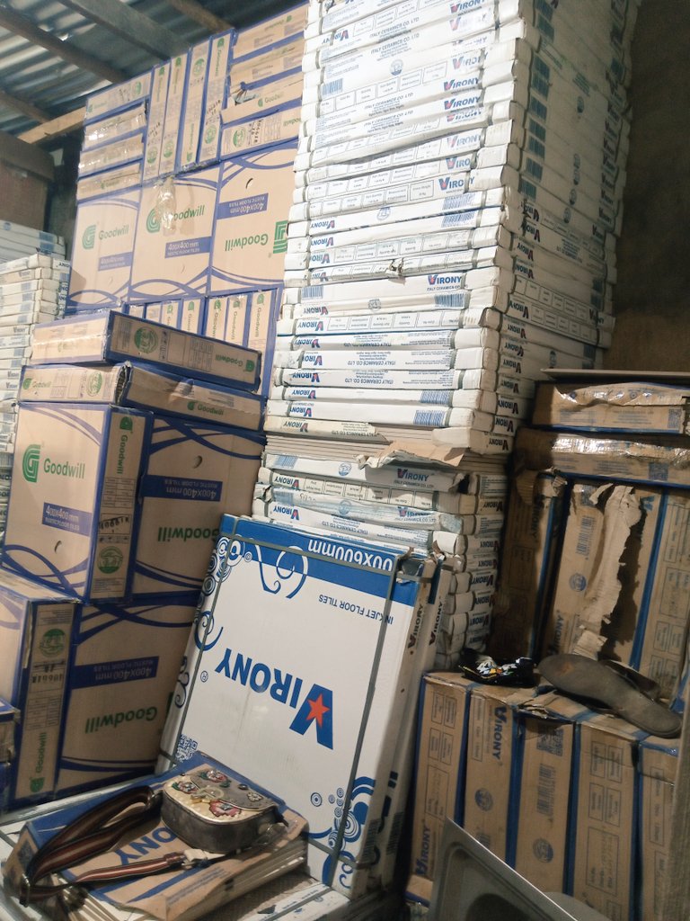 MichelleGoldEnt's tweet photo. Good morning Osogbo, we are new here. 🤗

We are your sure plug for quality and affordable security doors, ceramic/marble tiles, sanitary wares, and other household materials.

Our shop is located at MDS, Osogbo.

You can contact us via https://t.co/1foHKh0WXq.

@InsideOsogbo https://t.co/2k5XWoMieE