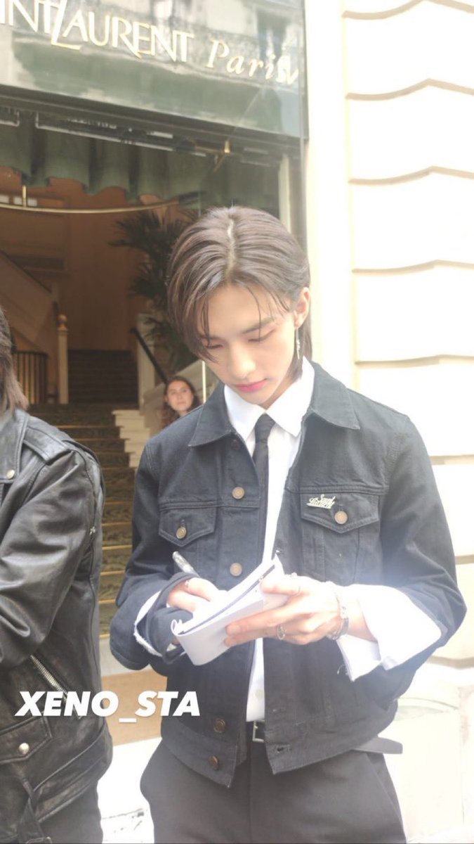 hwangsamericano's tweet photo. HYUNJIN AND FELIX ARE STUNNING WOAH https://t.co/nLelkTgAlJ