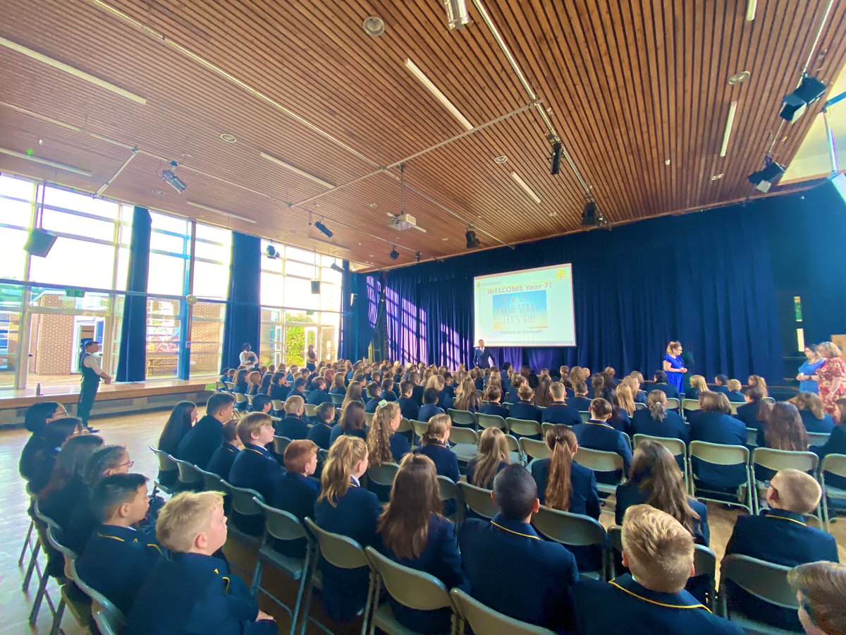 Ravphagura's tweet photo. Welcoming our new year 7 cohort of 2022 @RBAcad! This is the start of your future in a new school - enjoy the journey! #newbeginnings #RBA #RBAachieve https://t.co/tKX60Vj4NU