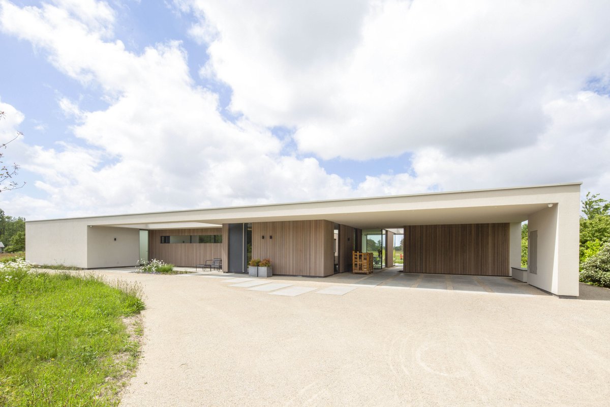 BroosdeBruijn's tweet photo. BDBA - woonhuis Lisse

aannemer: Bouwbedrijf Van der Geest, Oud Ade
fotografie: John van Groenedaal https://t.co/bXeJEedUK9