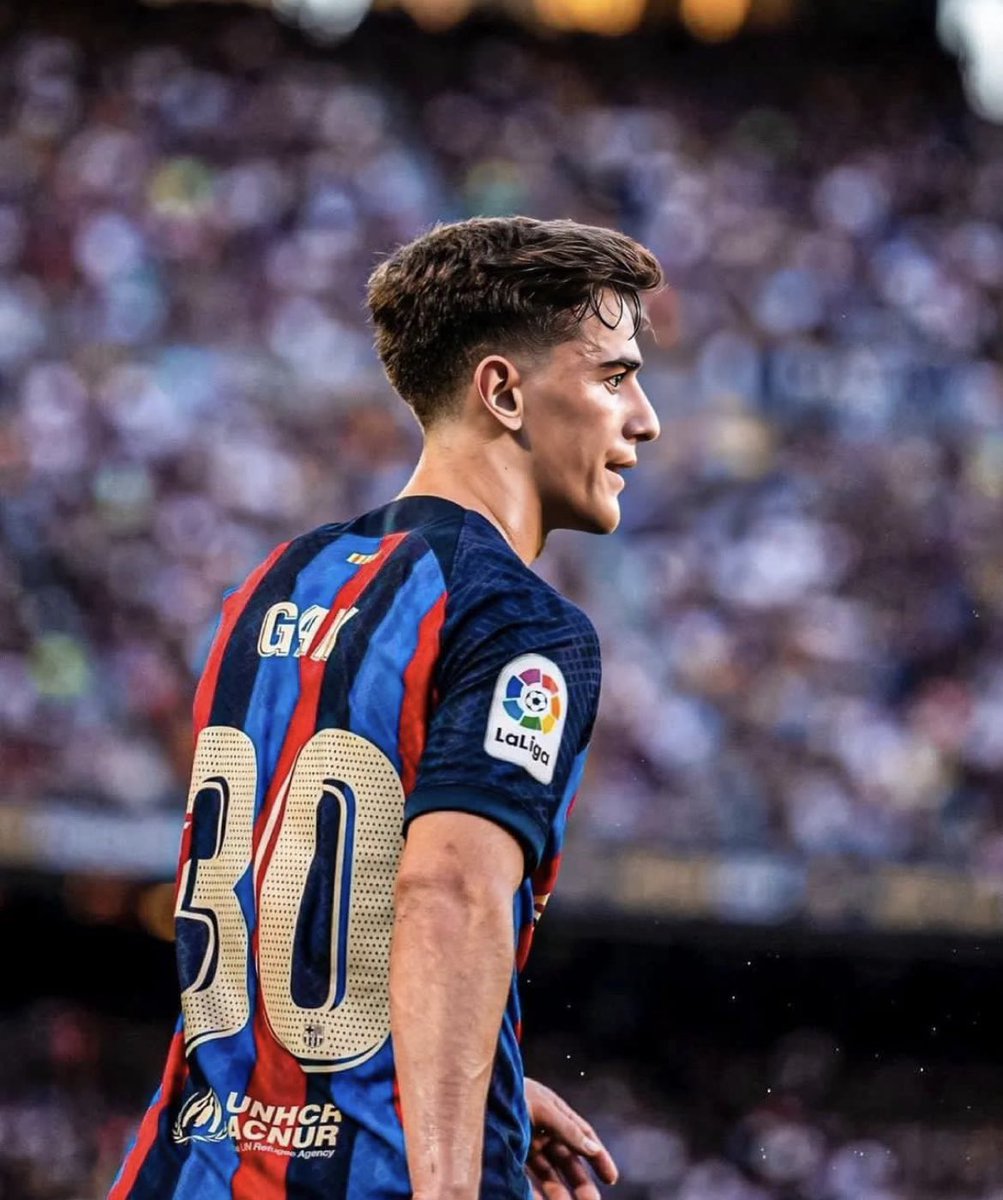 ❗️Pese al interés de clubes como el Bayern, Gavi está más que convencido de seguir en el Barça. Ahora que el mercado ha cerrado, tanto el club como Iván de la Peña buscan fecha para firmar la documentación <a href="/moillorens/">moisESPN</a>