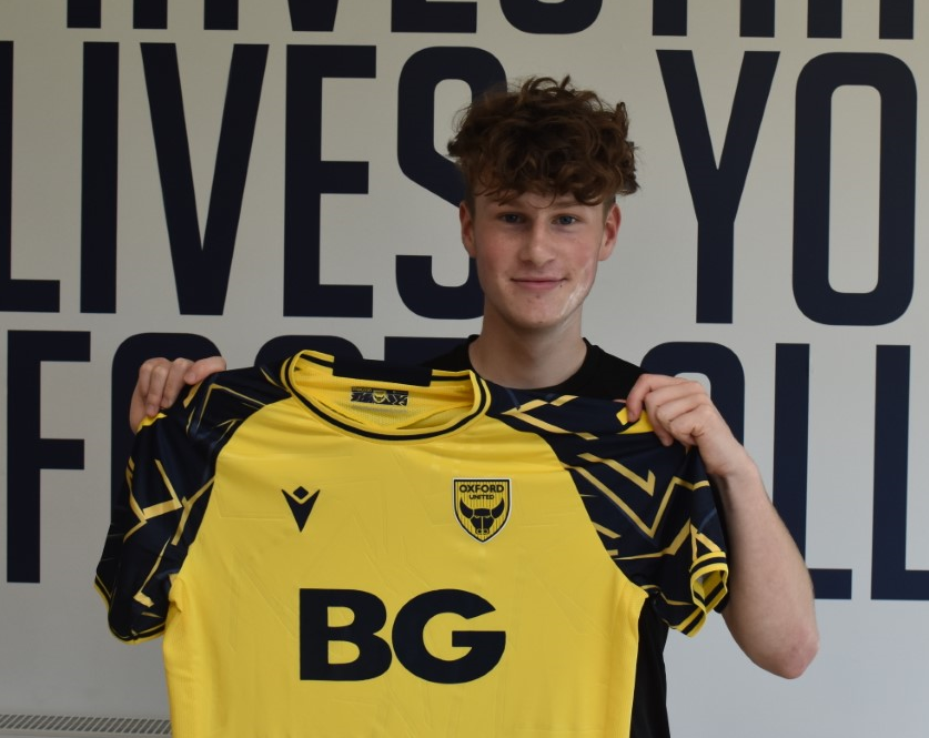 wwfcfdn's tweet photo. EDA SIGNING🖊️

A MASSIVE CONGRATULATIONS to Alex who has signed for Oxford United U16's this Summer!!

We wish you the very best on the next challenge in your career!!

#PlayTheEDAWay #SuccessStories #HardestWorkingPlayer https://t.co/iehMOpmJxq