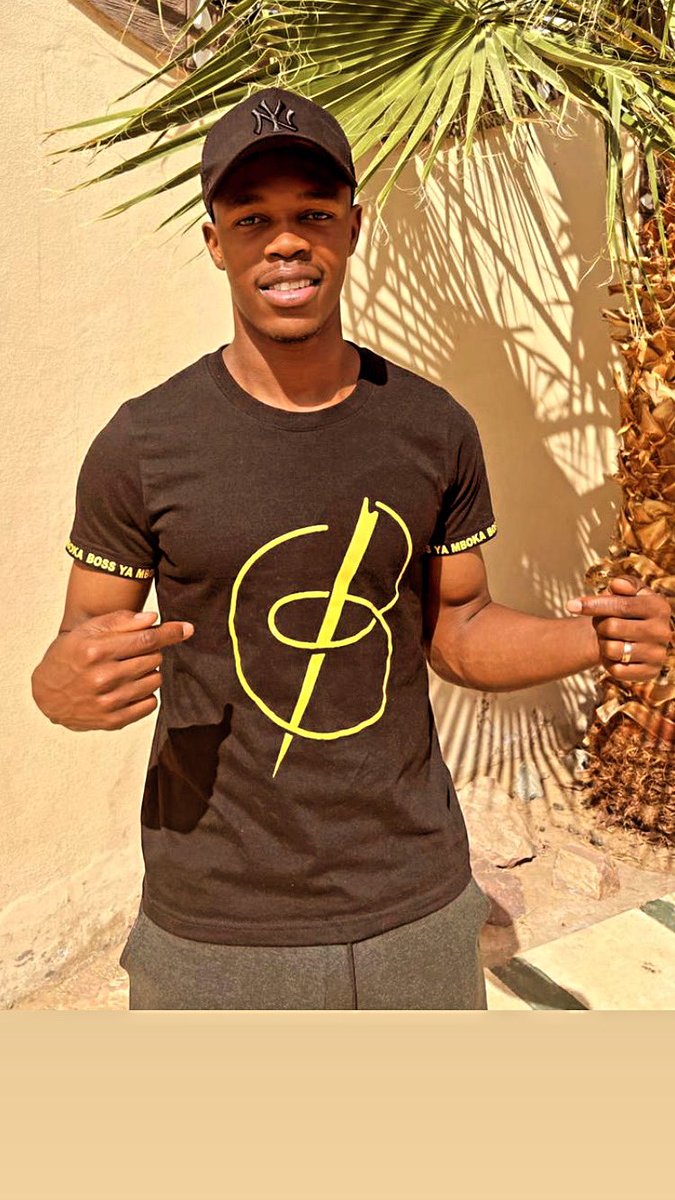 WillardKatsande's tweet photo. 📍 Saudi Arabia 🇸🇦 

Many goals in one pic,thank you my Bro KM (smiling assassin) for the love and support
@MbokaClothing 
@KnowledgeMusona 

WhatsApp 0695599546 https://t.co/pFkj9mnXVK
