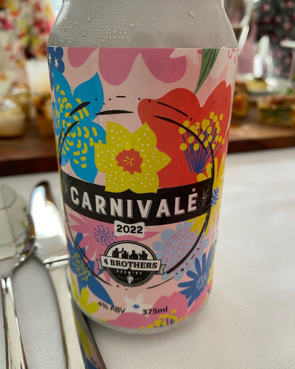 NancySommerfiel's tweet photo. What fun was had at the @carnival_flower Tipsy High Tea at Spring Bluff on Saturday!! I even got to try the special brew by @4brothersbrew for carnival. Yay!
#carnivalofflowers #tipsyhightea #funafternoon #hightea #springbluff #brew #beer https://t.co/3hLGM2gNLX