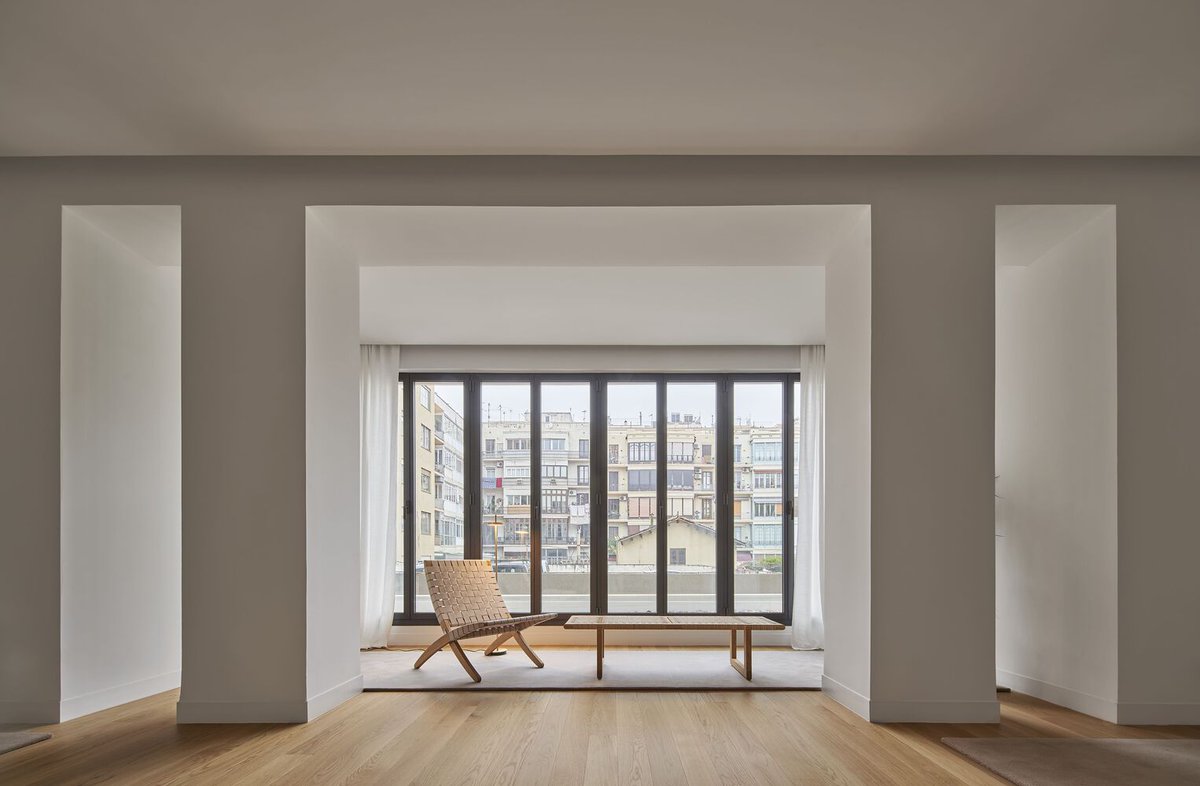 retokommerling's tweet photo. #Proyectos _
Edificio de viviendas en Ausias March diseñado por GCA Architects .
Fotografías :José Hevia a través de @parq 
#Arquitectura #Architecture https://t.co/2qjzLWSSm6