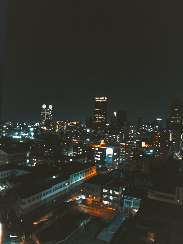 thecloudexp_za's tweet photo. #ItsAmazaGuys
#Rooftop
#thecloudexp https://t.co/gvvvy53Bjf