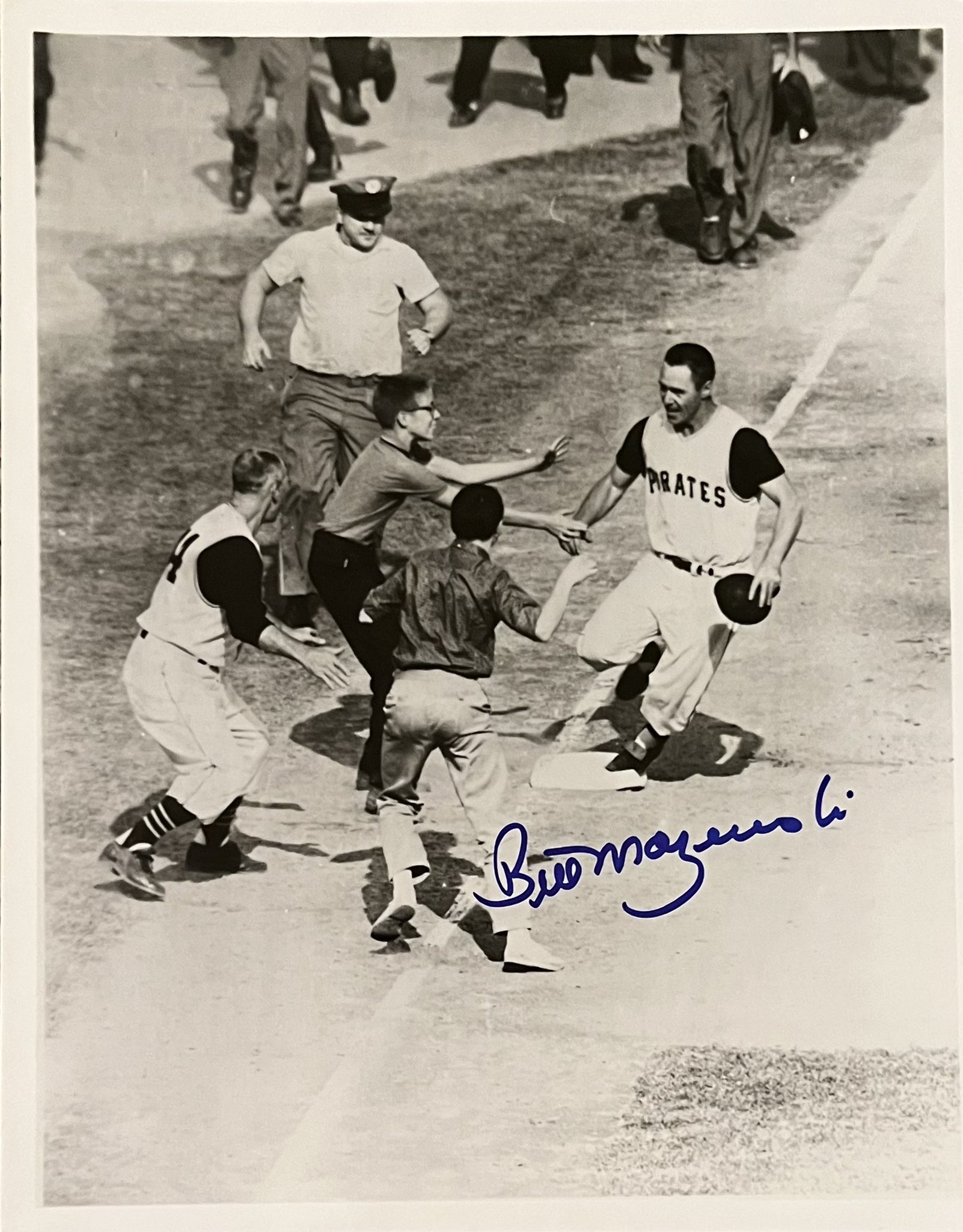 Happy 86th birthday to Baseball HOFer, Bill Mazeroski. I picked this signed photo at The National for a few bucks! 