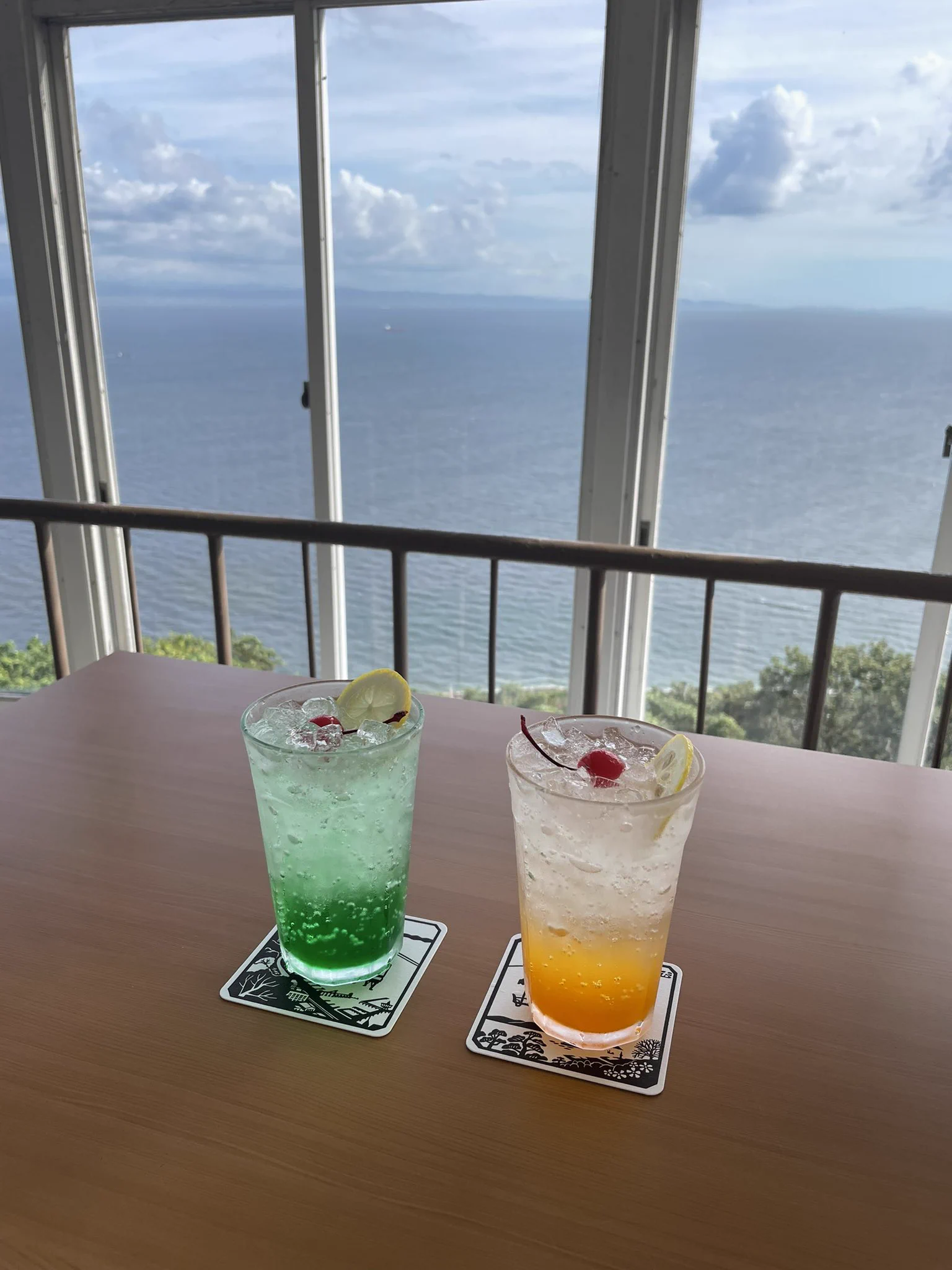 景色が変わる喫茶店コスモス！カーレーターが楽しい！