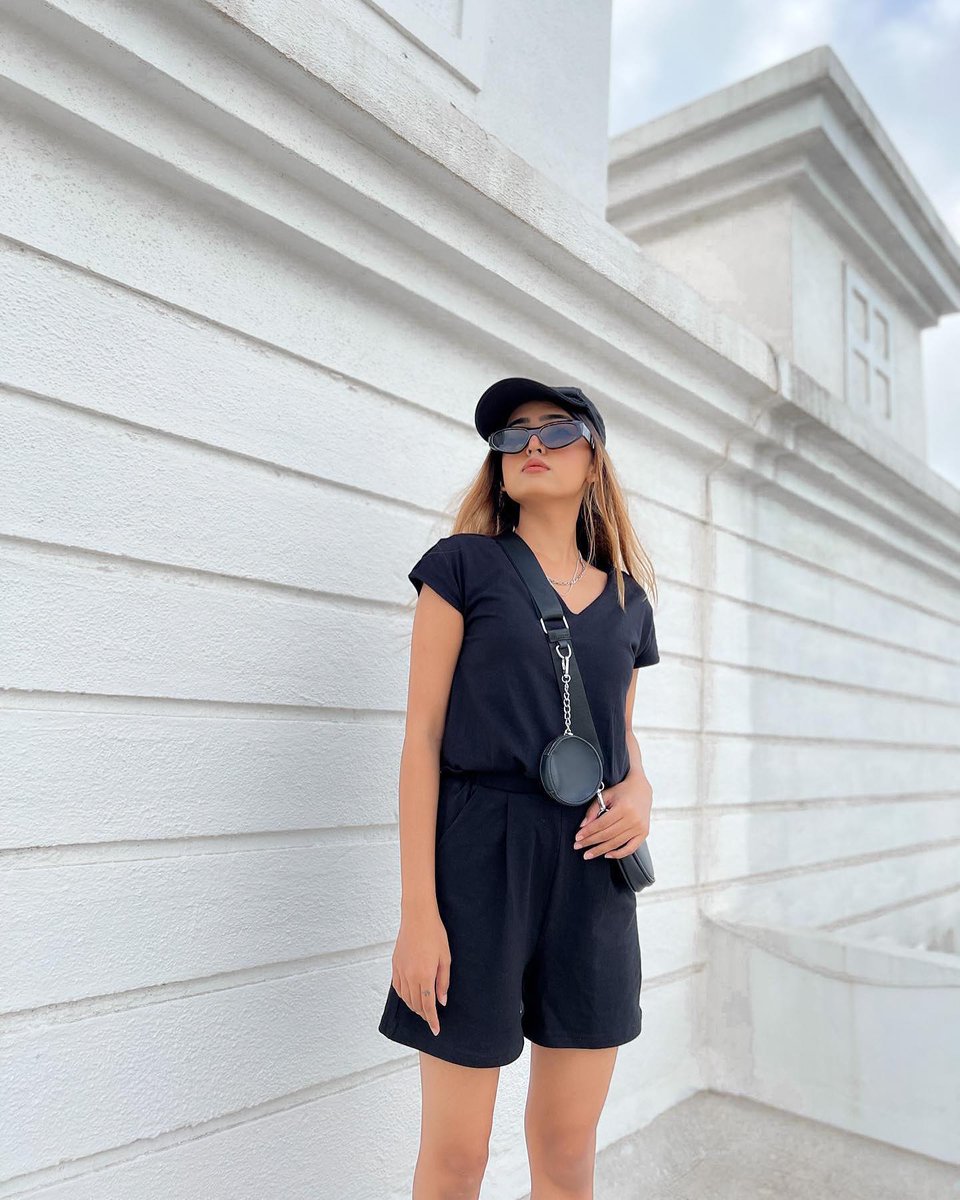 FabAlley tweet media